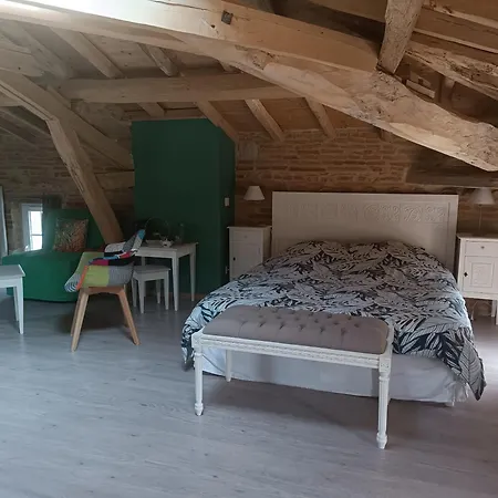 Le Jardin Des Cèdres Affittacamere