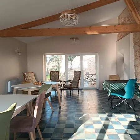 Le Jardin Des Cedres Lavaur (Tarn)