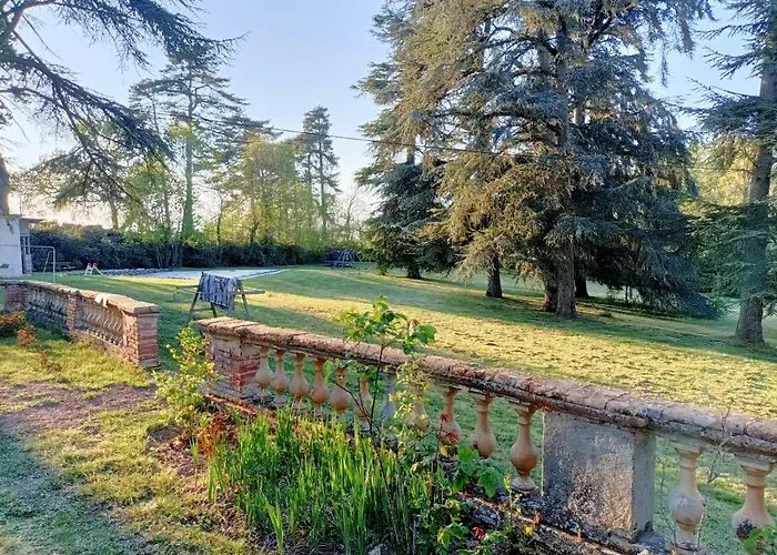 Le Jardin Des Cedres Pensión 4*