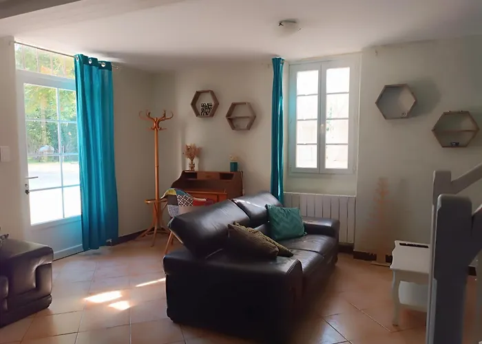 Le Jardin Des Cedres Pensión 4*